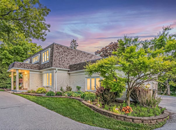 15 DEVONSHIRE Drive, Oak Brook, IL 60523