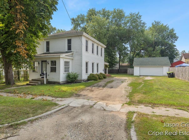 405 E STATE STREET, GREENVILLE, MI 48838