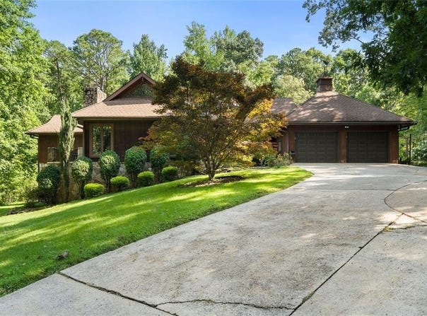 2856 JAN Drive, Douglasville, GA 30135