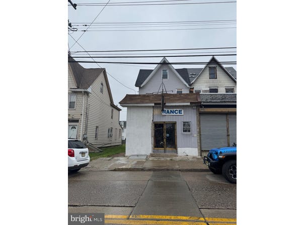 2213 RIVER AVENUE, CAMDEN, NJ 08105