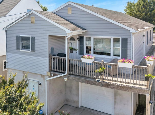 23 Seaview Avenue, Keansburg, NJ 07734