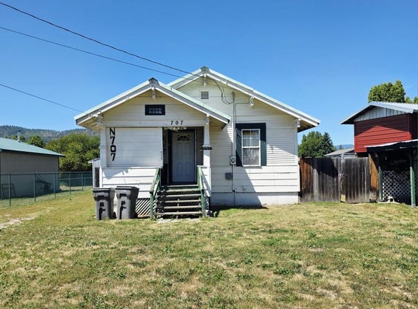 707 4TH ST W, CHEWELAH, WA 99109