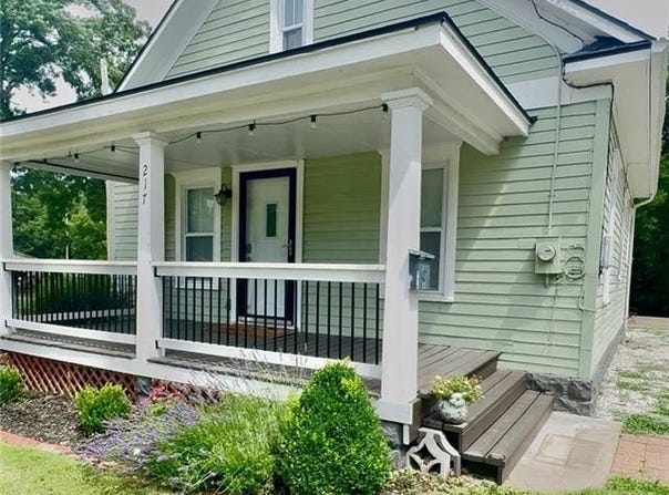 217 W 9th Street, Ottawa, KS 66067