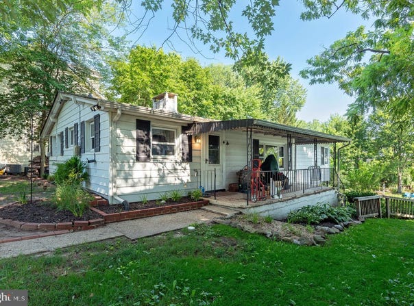 124 CLUB ROAD, PASADENA, MD 21122