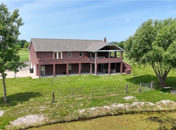 1407 NW 325 Road, Holden, MO 64040
