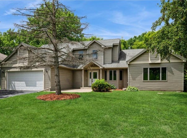 1445 EastLake Drive, Chaska, MN 55318
