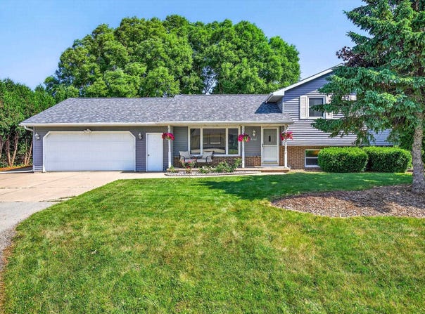 W5642 MICHELLE Way, APPLETON, WI 54915