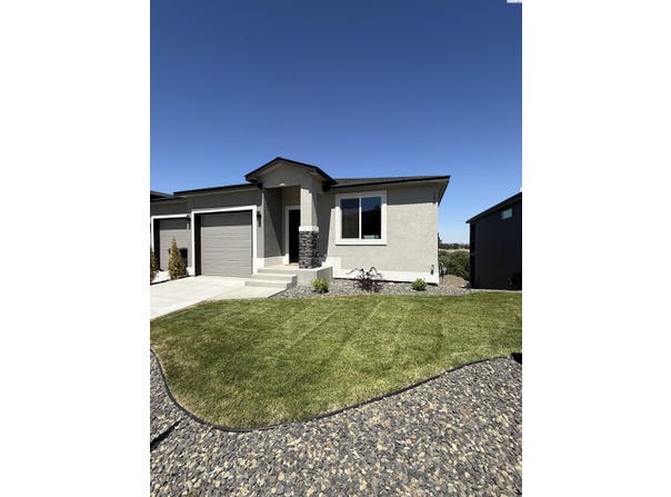 758 Rio Vista Loop, Richland, WA 99352