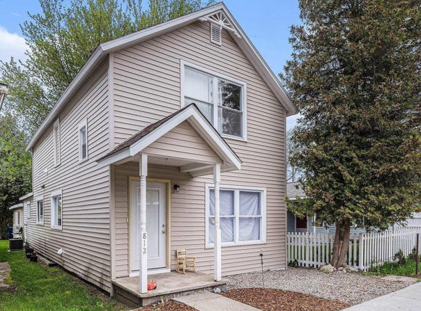 812 Forest Avenue, Frankfort, MI 49635