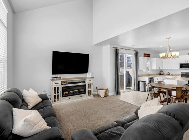 150 N 1100 E, Washington, UT 84780