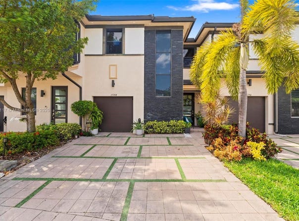 15788 NW 91st Ct, Miami Lakes, FL 33018