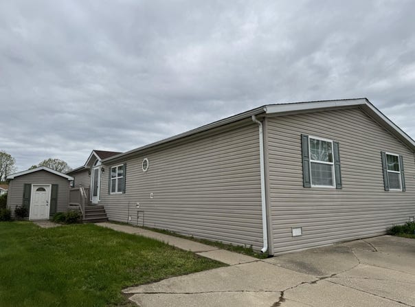 293 Scarlet Oak Lane, Whittaker, MI 48190