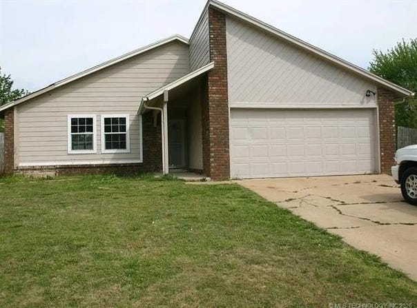 1400 W Princeton Court, Broken Arrow, OK 74012
