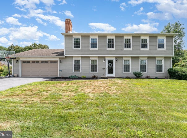 502 KENTWOOD DRIVE, MECHANICSBURG, PA 17050