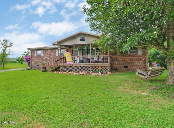 430 Hillcrest Drive, Crossville, TN 38555