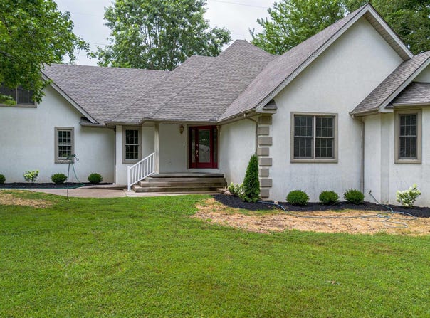 6785 Stonepoint Court, Paducah, KY 42003