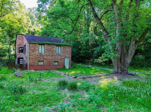7320 Merriman Rd, Boones Mill, VA 24065