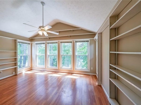 2214 Lake Pointe Circle, Roswell, GA 30075