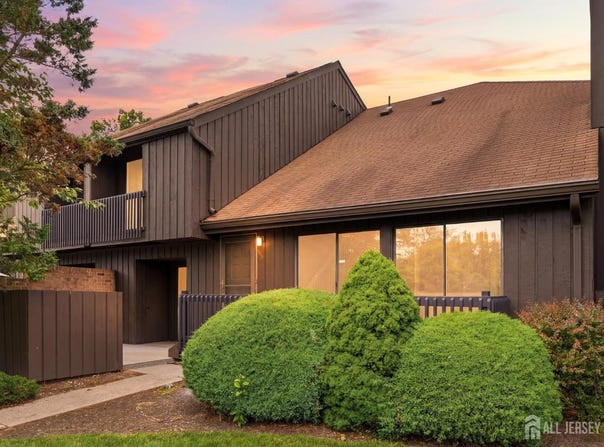 438 Westgate Drive, Edison, NJ 08820