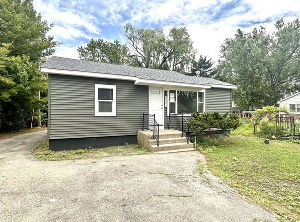 6315 245th Ave, Salem, WI 53168