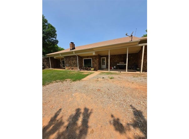 41587 Skelly Road, Asher, OK 74826