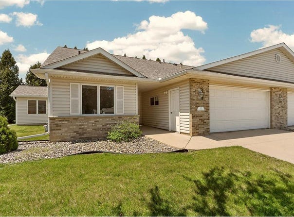 612 15 1/2 Avenue NW, Kasson, MN 55944
