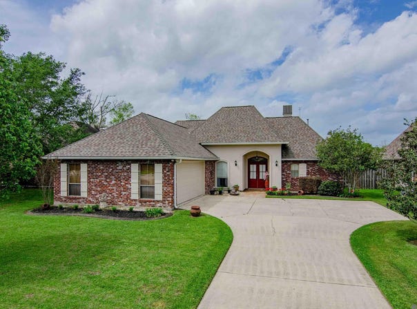 13255 Mill Point Dr, Gonzales, LA 70737