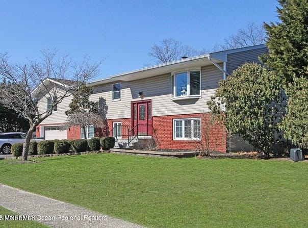 114 Greymoor Road, Howell, NJ 07731