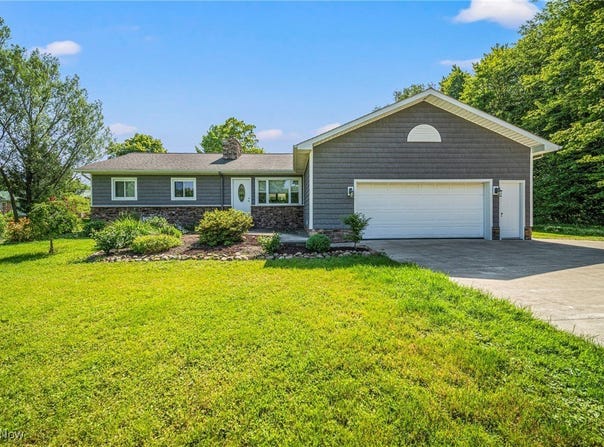 1166 State Route 7, Pierpont, OH 44082