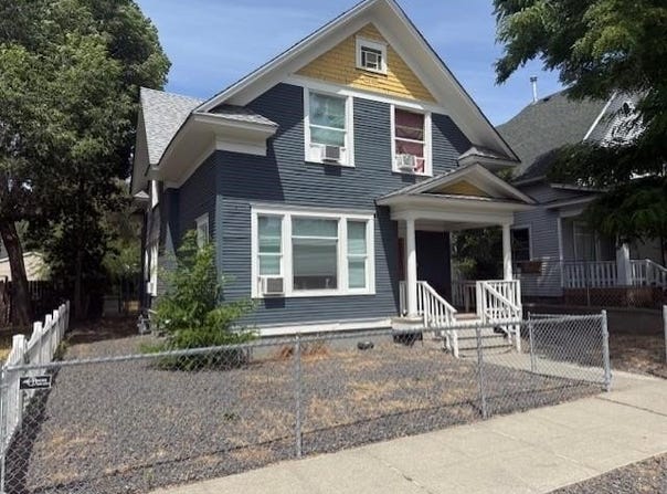 1724 W GARDNER St, Spokane, WA 99201