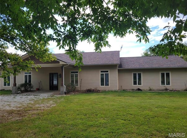 19469 Jones Road, Jerseyville, IL 62052