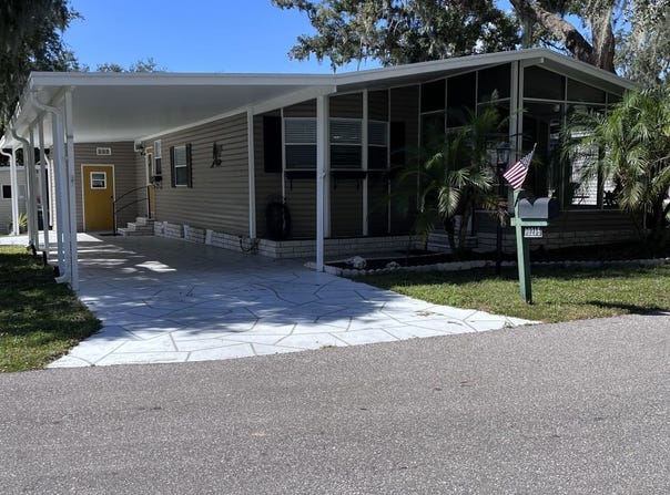 10215 King Oak Drive, Riverview, FL 33569