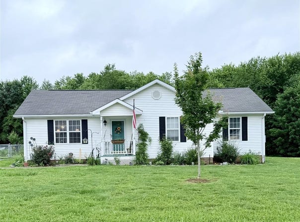 77 Bent Tree Lane, Scottsville, KY 42164