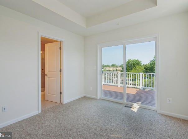 2 RIVERSIDE WHARF, CAMBRIDGE, MD 21613