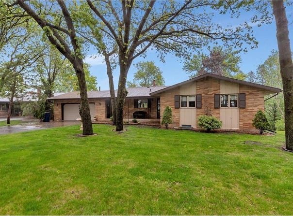2916 Golf View Court, Saint Cloud, MN 56301