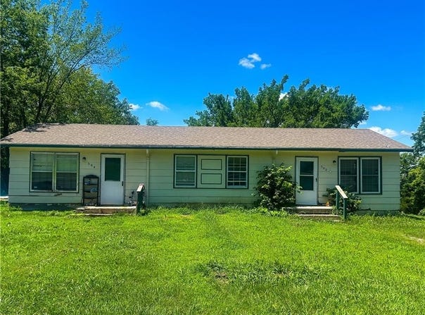 302 Montgomery Court, Mound City, KS 66056