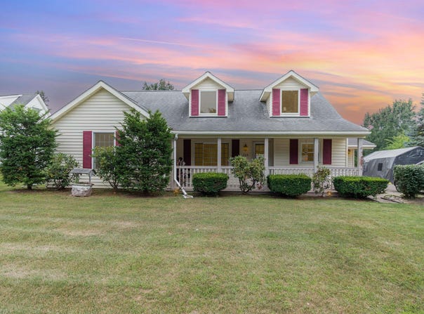 764 Oakwood Road, Ortonville, MI 48462