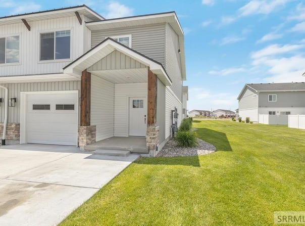 448 S 3rd W, Sugar City, ID 83448
