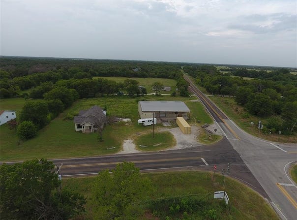 13332 W Fm 744, Barry, TX 75102