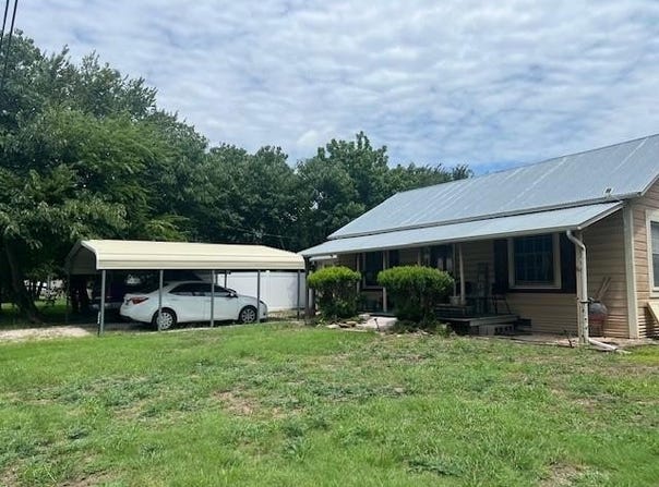 104 W Ross Street, Waxahachie, TX 75165