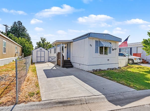 424 W Cherry Ln, Meridian, ID 83642