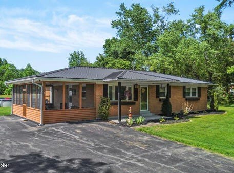 1420 Raymond Rd, Shepherdsville, KY 40165