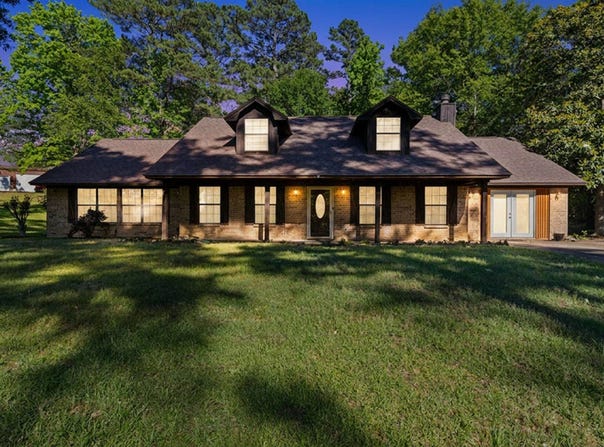 5100 Brent Dr, Longview, TX 75604