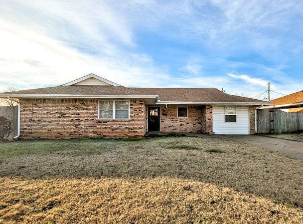 1321 E Cherry Ave, Enid, OK 73701