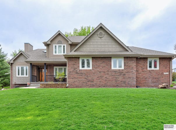 21727 Cimarron Road, Elkhorn, NE 68022