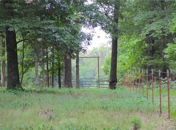 N 4450  RD, Locust Grove, OK 74452