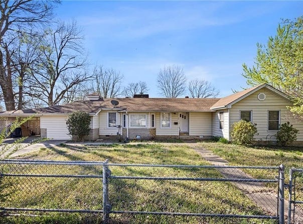 409 W 8Th St, Russellville, AR 72801