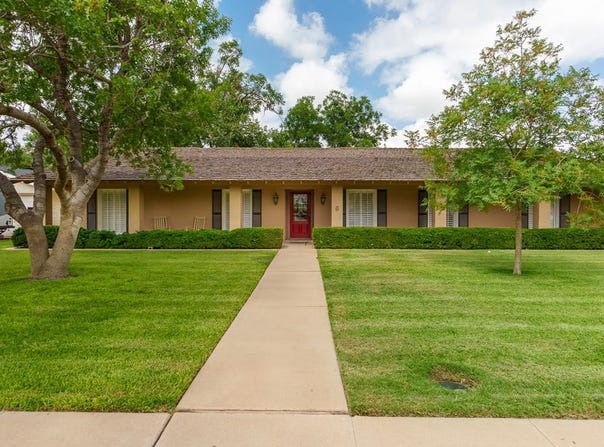 6 Linda Court, Midland, TX 79705