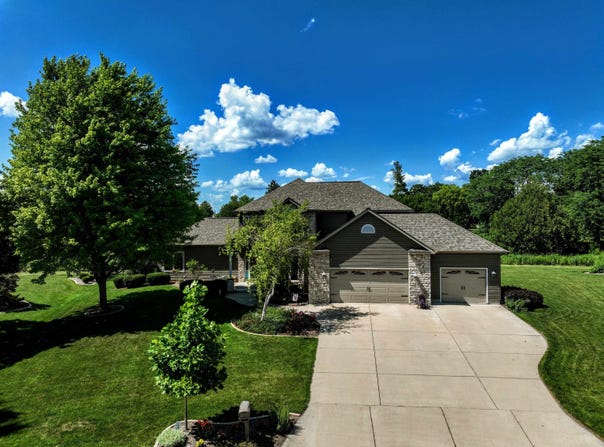 615 Fairway Circle, Jefferson, WI 53549-2165