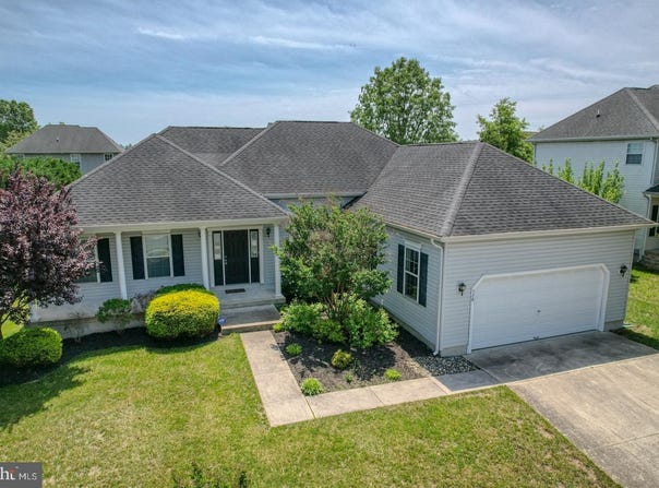 328 GILLIBROOK LANE, DOVER, DE 19904